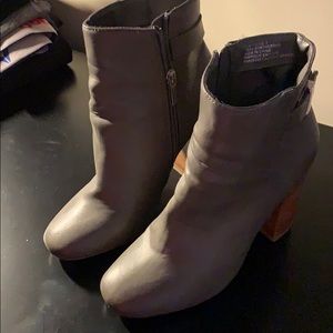 Size 7 heeled boot from Express